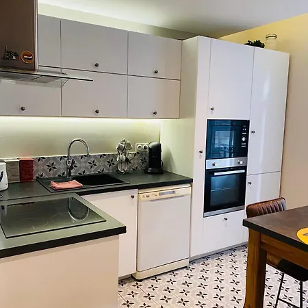 Douillet Et Coquet Appartement Climatise - Parking Prive Gratuit - Centre Montpellier Buitenkant foto